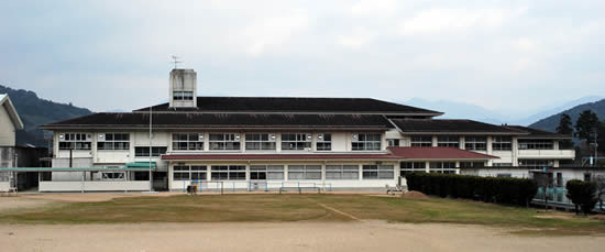 多久市立西渓小学校・西渓中学校 外観