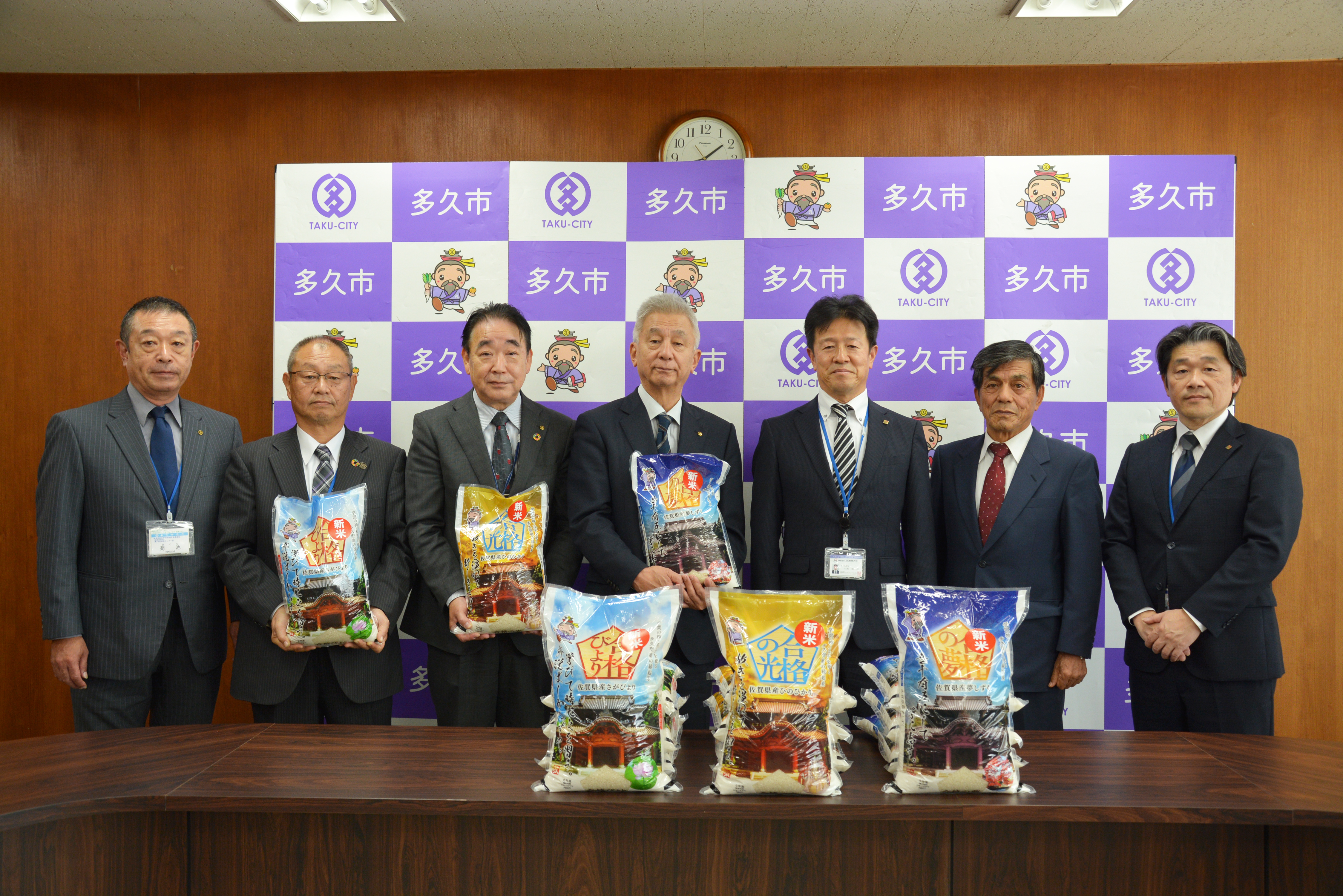 株式会社JA食糧さがのみなさんと記念撮影を行いました