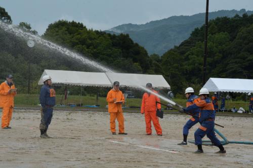 小型ポンプ操法の部で1位となった西多久分団