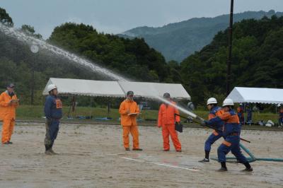 小型ポンプ操法の部で1位となった西多久分団